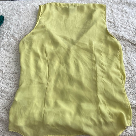 H&M Light Yellow Chiffon Top - Picture 4 of 5